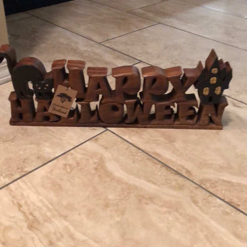 NWT wooden Happy Halloween decorations